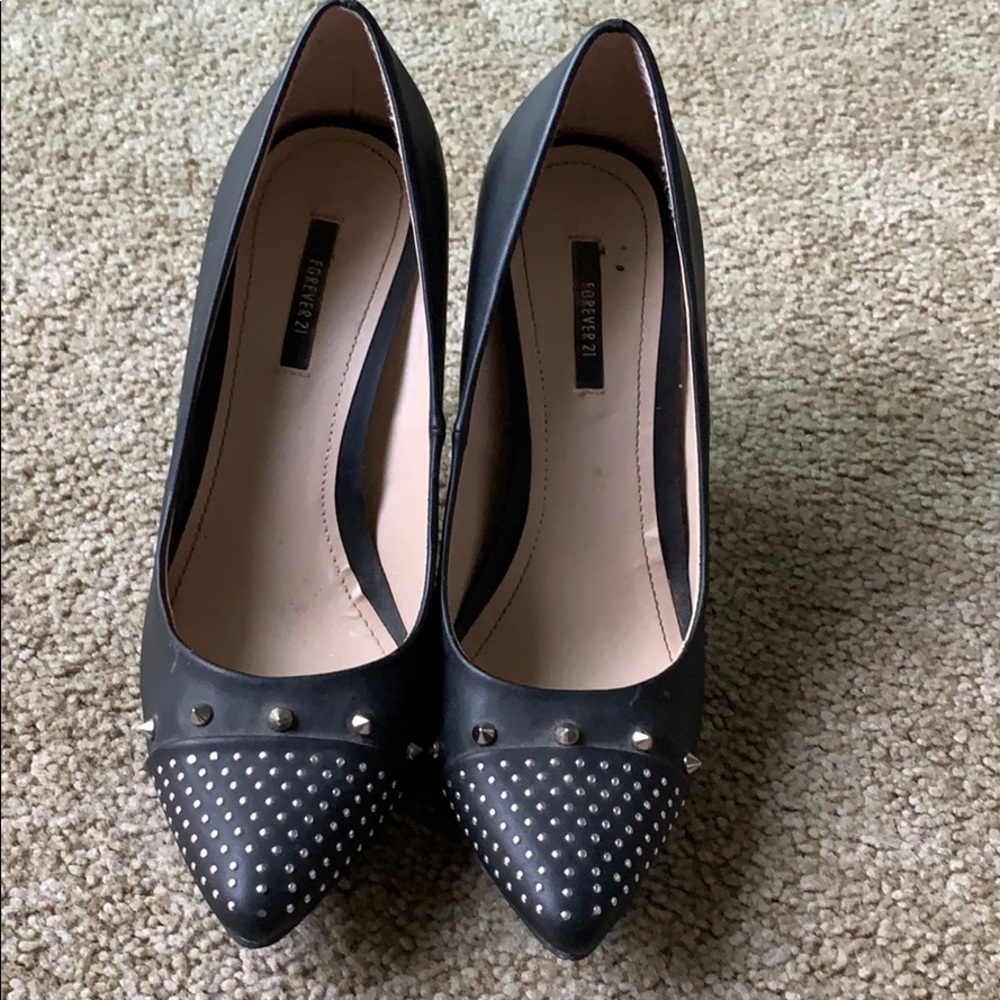 Business pointy heels